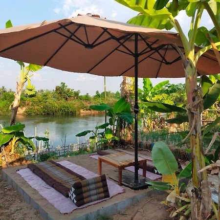 Chanhthida Guesthouse And The River Front Restaurant Ban Khon Bagian luar foto