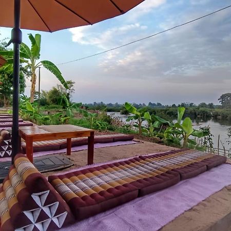 Chanhthida Guesthouse And The River Front Restaurant Ban Khon Bagian luar foto