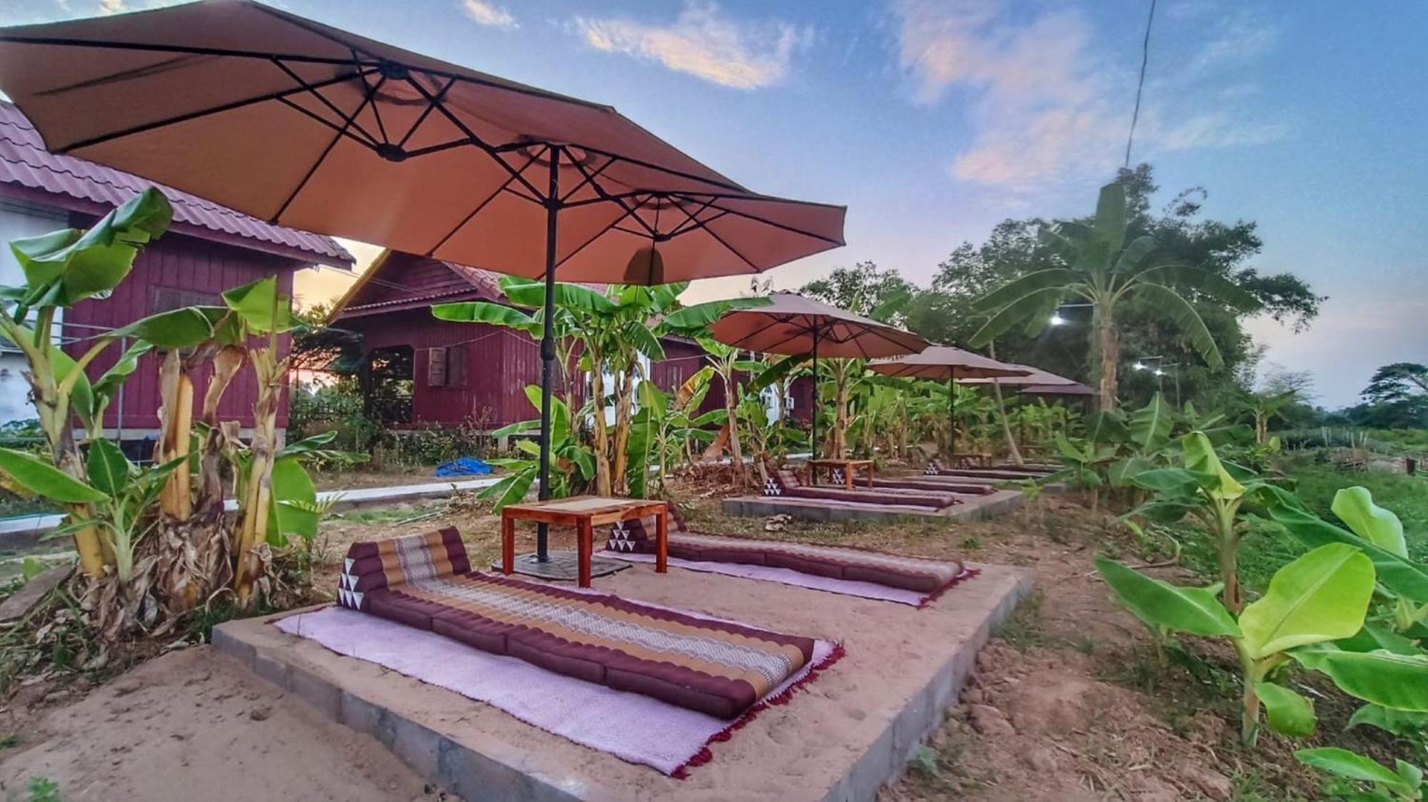Chanhthida Guesthouse And The River Front Restaurant Ban Khon Bagian luar foto