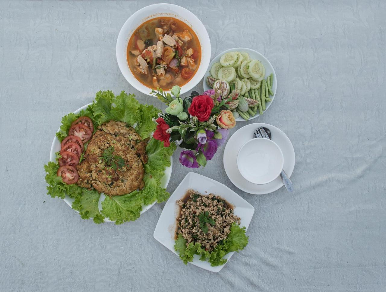 Chanhthida Guesthouse And The River Front Restaurant Ban Khon Bagian luar foto