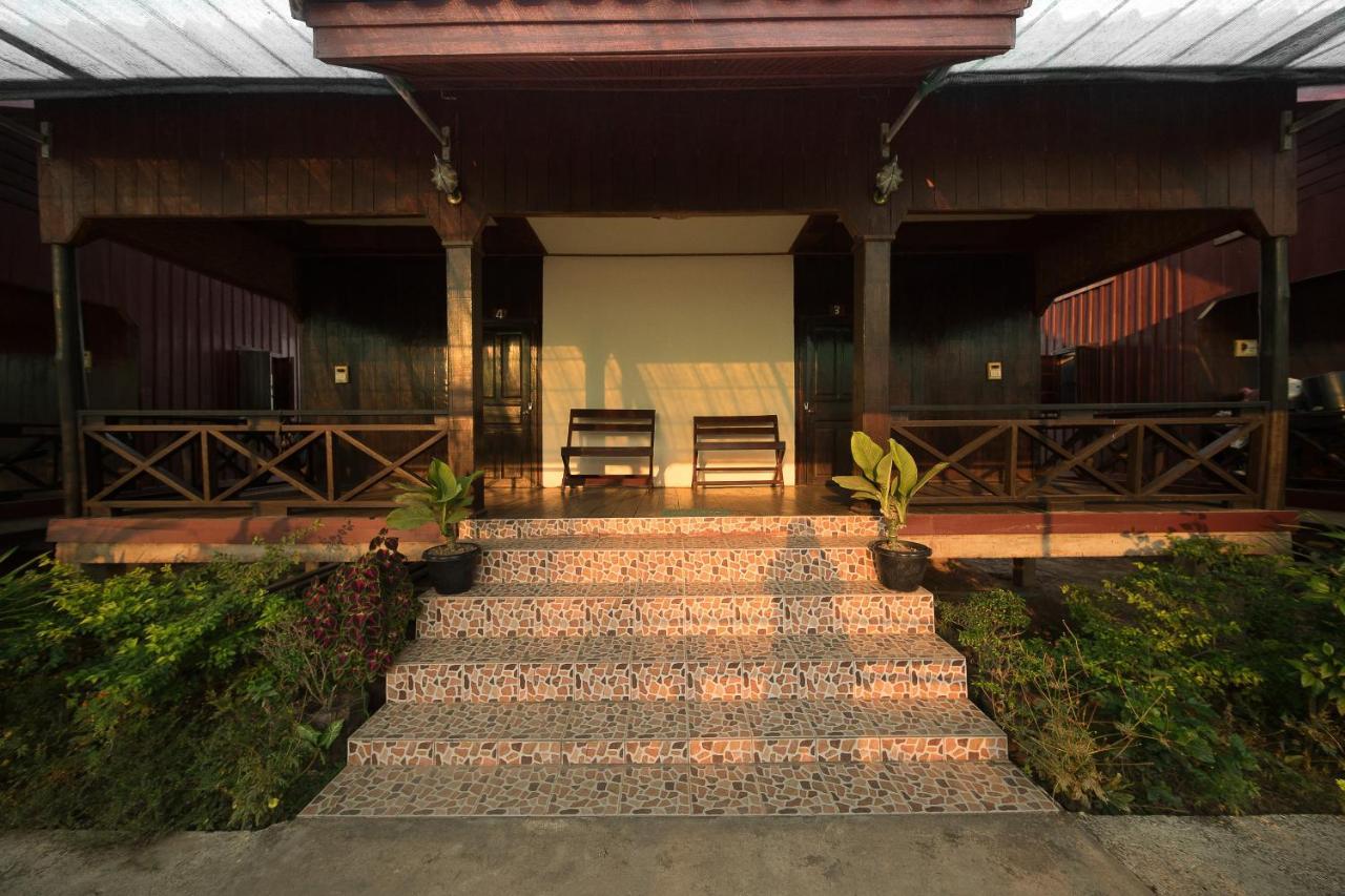 Chanhthida Guesthouse And The River Front Restaurant Ban Khon Bagian luar foto