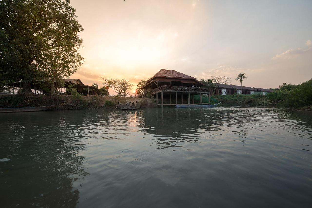 Chanhthida Guesthouse And The River Front Restaurant Ban Khon Bagian luar foto